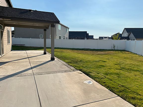 5th image of 4222 Cove West Dr