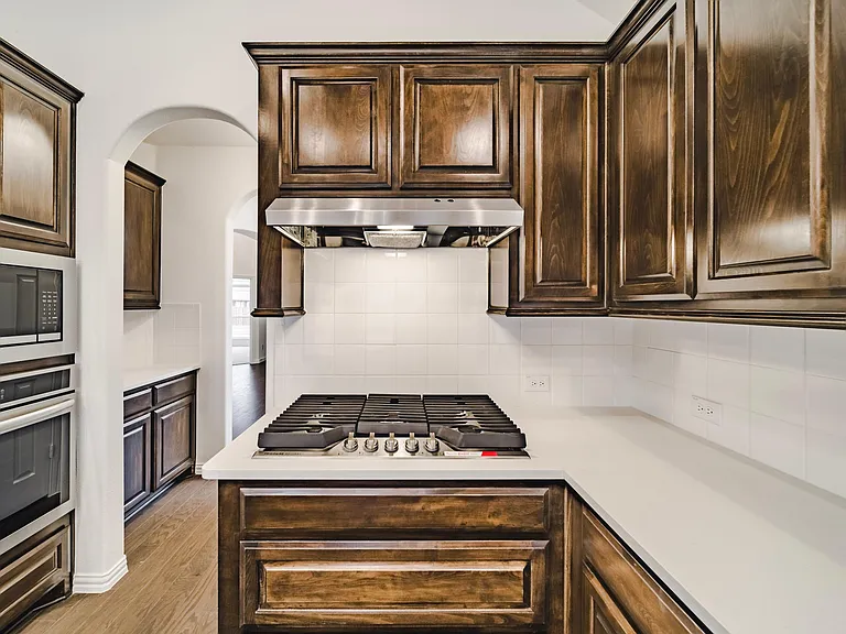 504 Waters Way — Photo 9