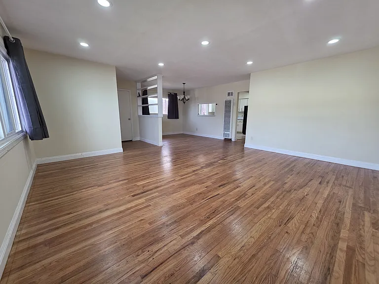 5457 Dorothy Dr — Photo 8