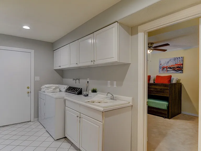 1328 Saint Jude Cir — Photo 33