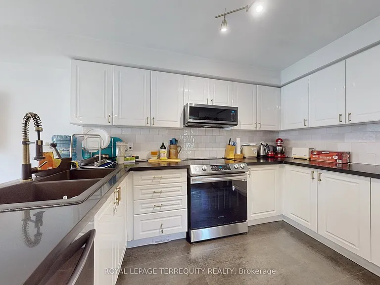 65 Lorridge St — Photo 17