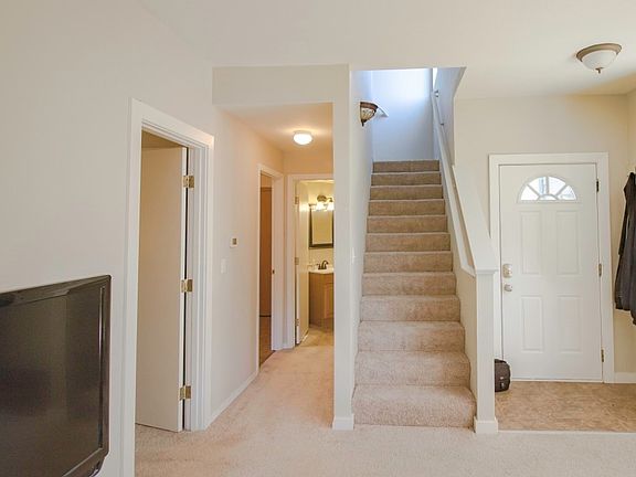 5th image of 11326 3rd Avenue Ct E