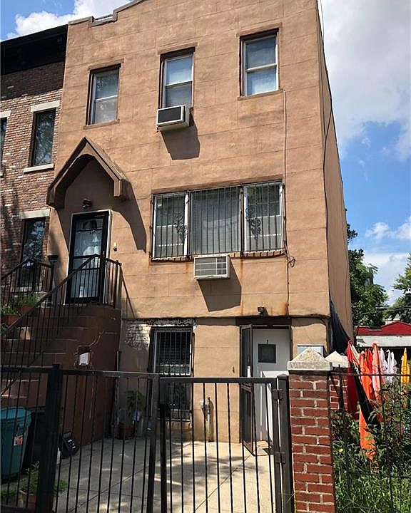 1st image of 617 Van Buren St