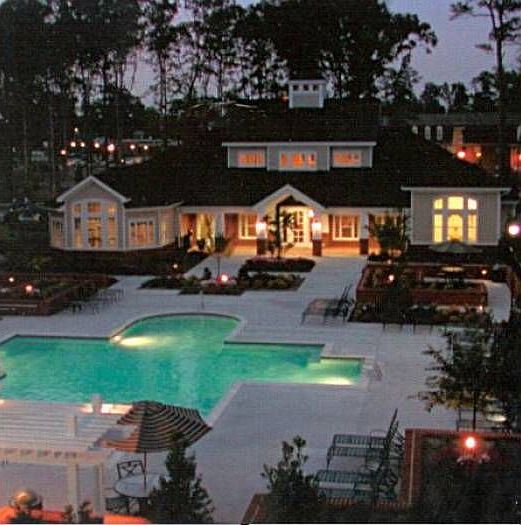 Resort Style Swimming Poo