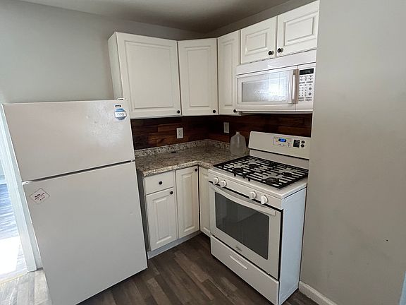 4th image of 124 Caldwell Ave