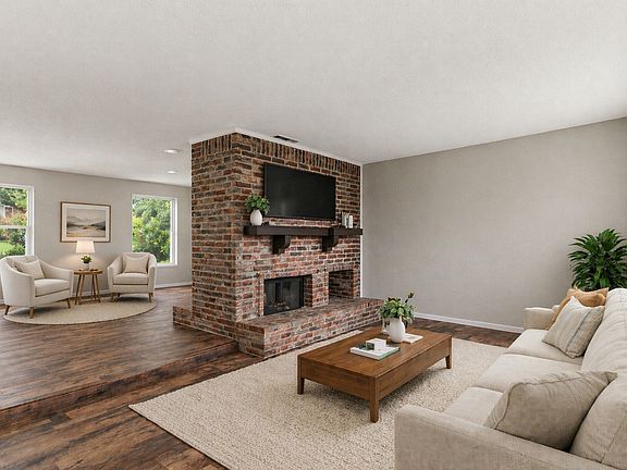 2nd image of 3304 Castle Dr