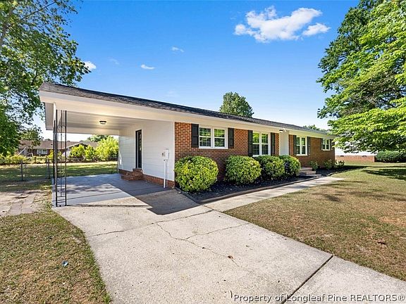 3rd image of 1433 Larkhall Dr