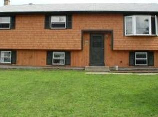 206 Richard Dr, Tiverton, RI 02878