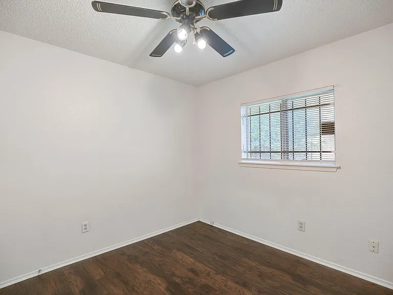 12718 Panay Dr — Photo 19