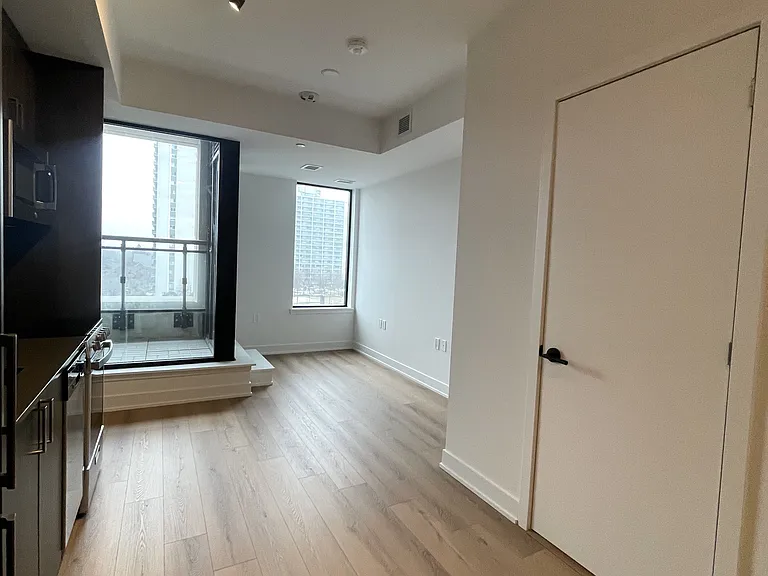 758 Dovercourt Rd #506 — Photo 8