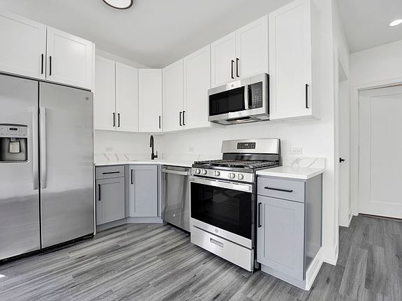 4th image of 4350 W Lawrence Ave #408