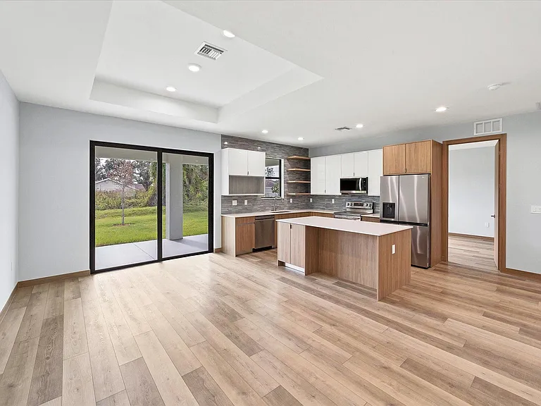 6927 Topeka Ln — Photo 34