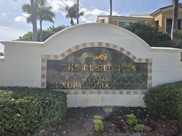 2151 W Preserve Way, Hollywood, FL