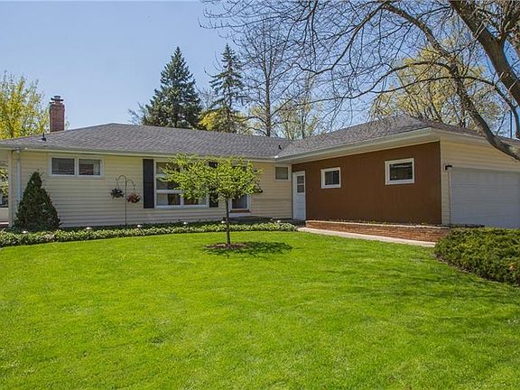 2nd image of 265 Cloverside Dr