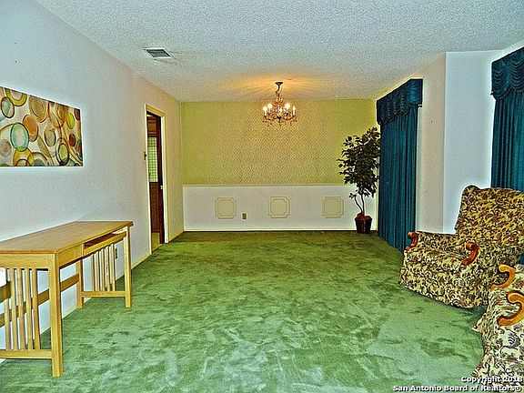 4th image of 4001 Skyridge Ave
