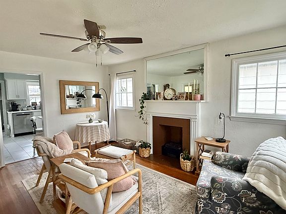 3rd image of 233 Indiana St