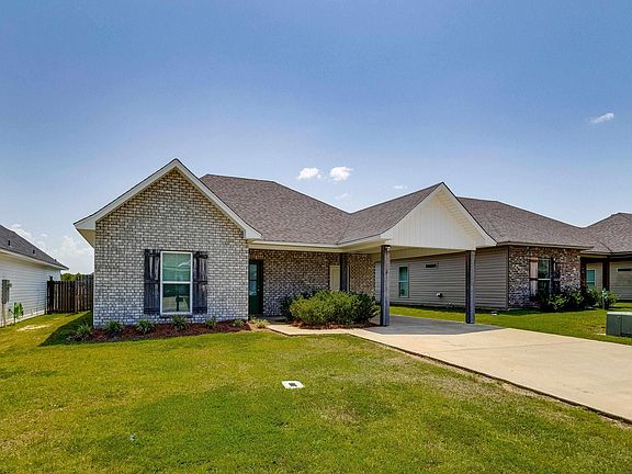 2nd image of 203 Yellow Pine Dr