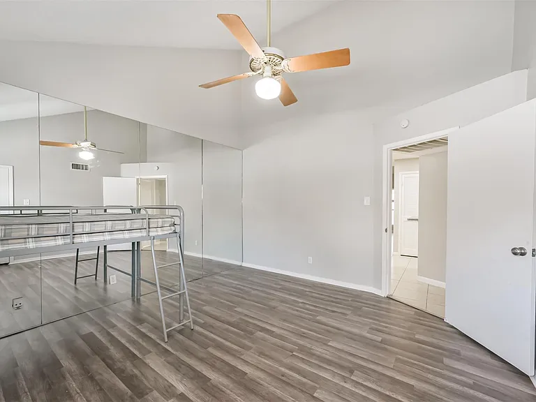 10811 Richmond Ave #65 — Photo 18