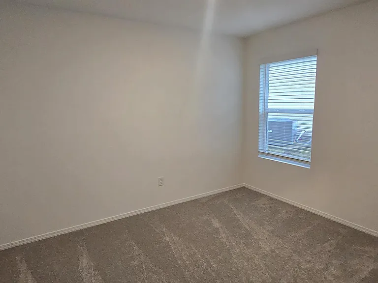 1604 Rambling Brook Dr — Photo 5
