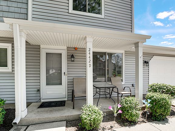4th image of 2442 Brunswick Cir #4-D