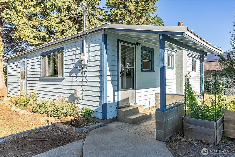 2nd image of 110 Strande Road