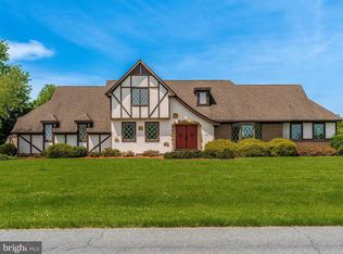 8204 Wheatfield Dr, Frederick, MD 21702