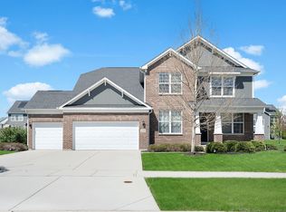 4319 Plantree Rd, Naperville, IL 60564
