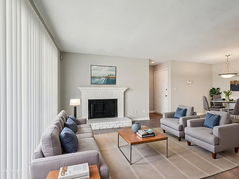 Polo Club Apartments — Photo 13