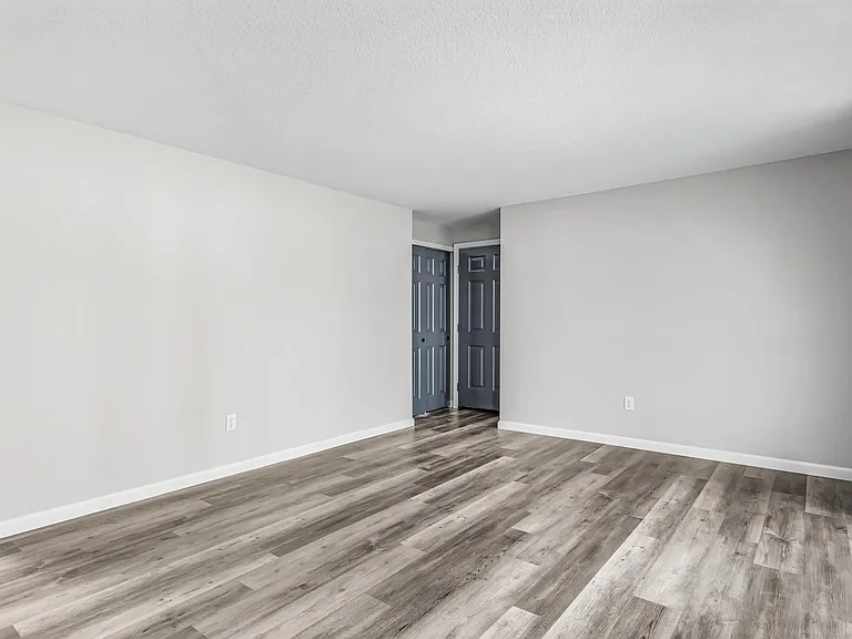 The Meridian Apartments — Photo 61