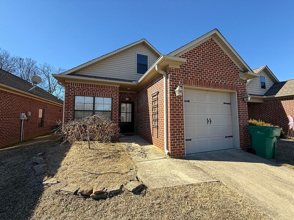 1st image of 2015 Springfield Dr