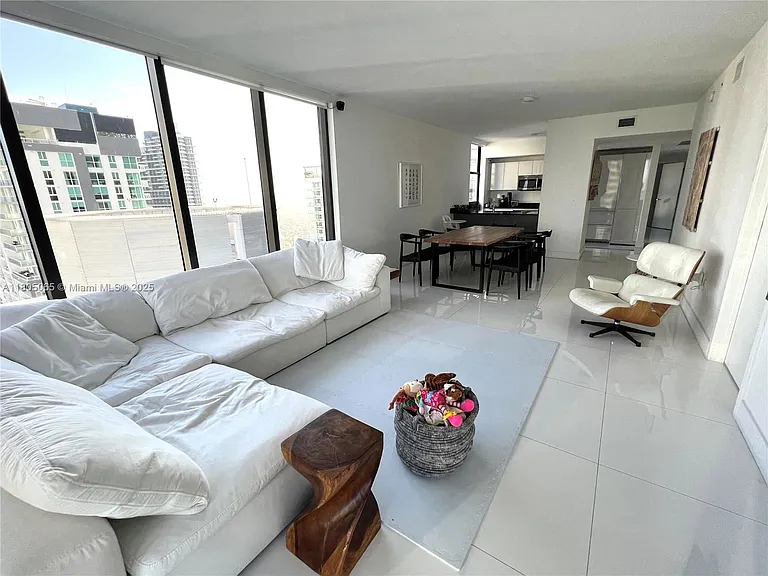 1010 Brickell Ave #4205 — Photo 40