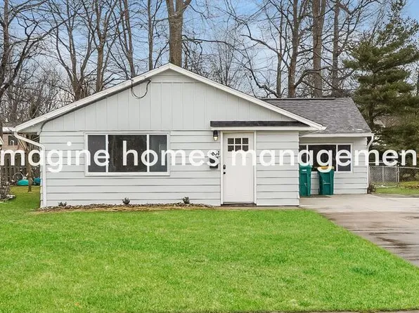 4851 Robinwood Dr, Mentor, OH 44060