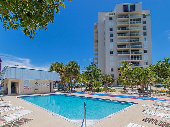 4th image of 2000 Coco Plum Dr APT 505