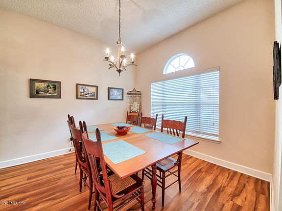 4th image of 32531 Sunny Parke Dr