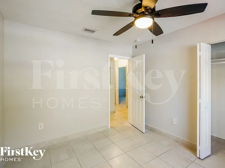 19420 NW 32nd Ave — Photo 16
