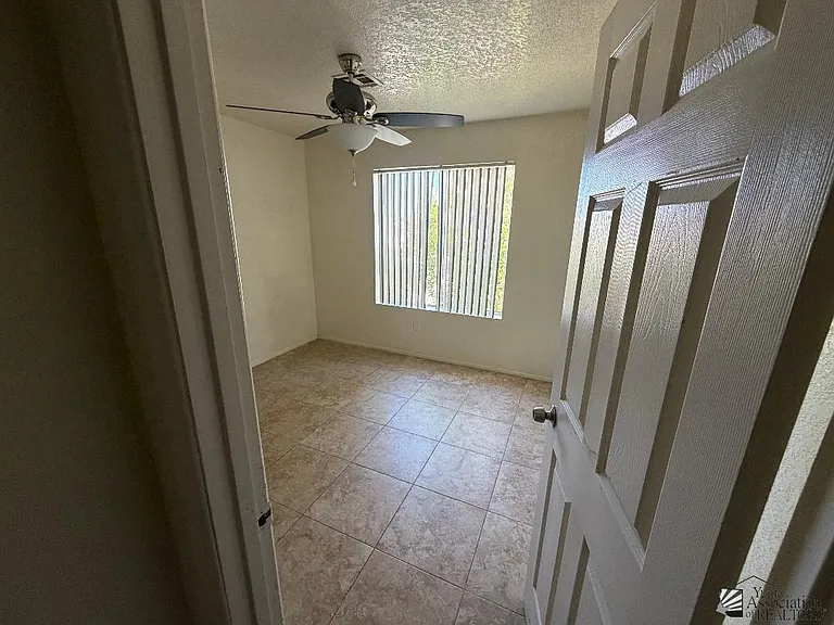 11251 E 27th Pl — Photo 12