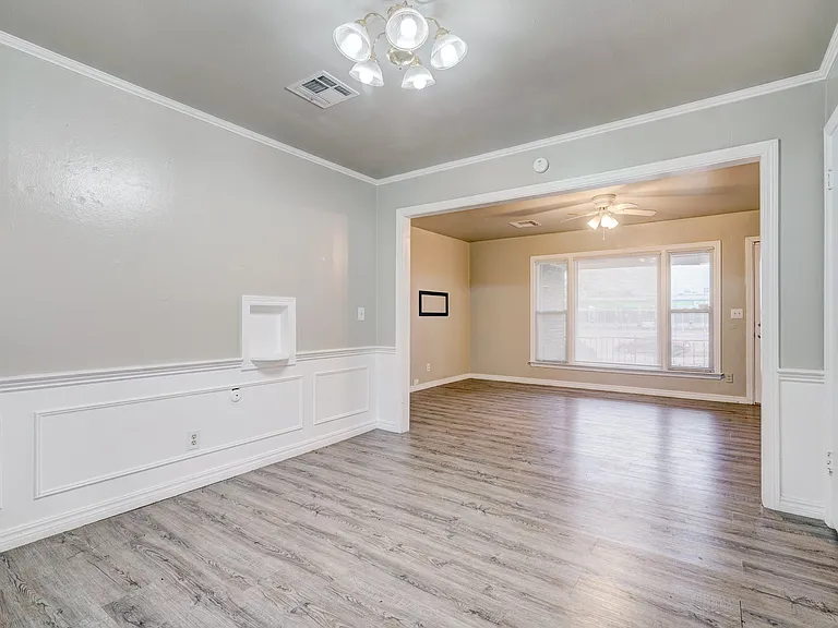 2845 Cambridge Ct — Photo 17