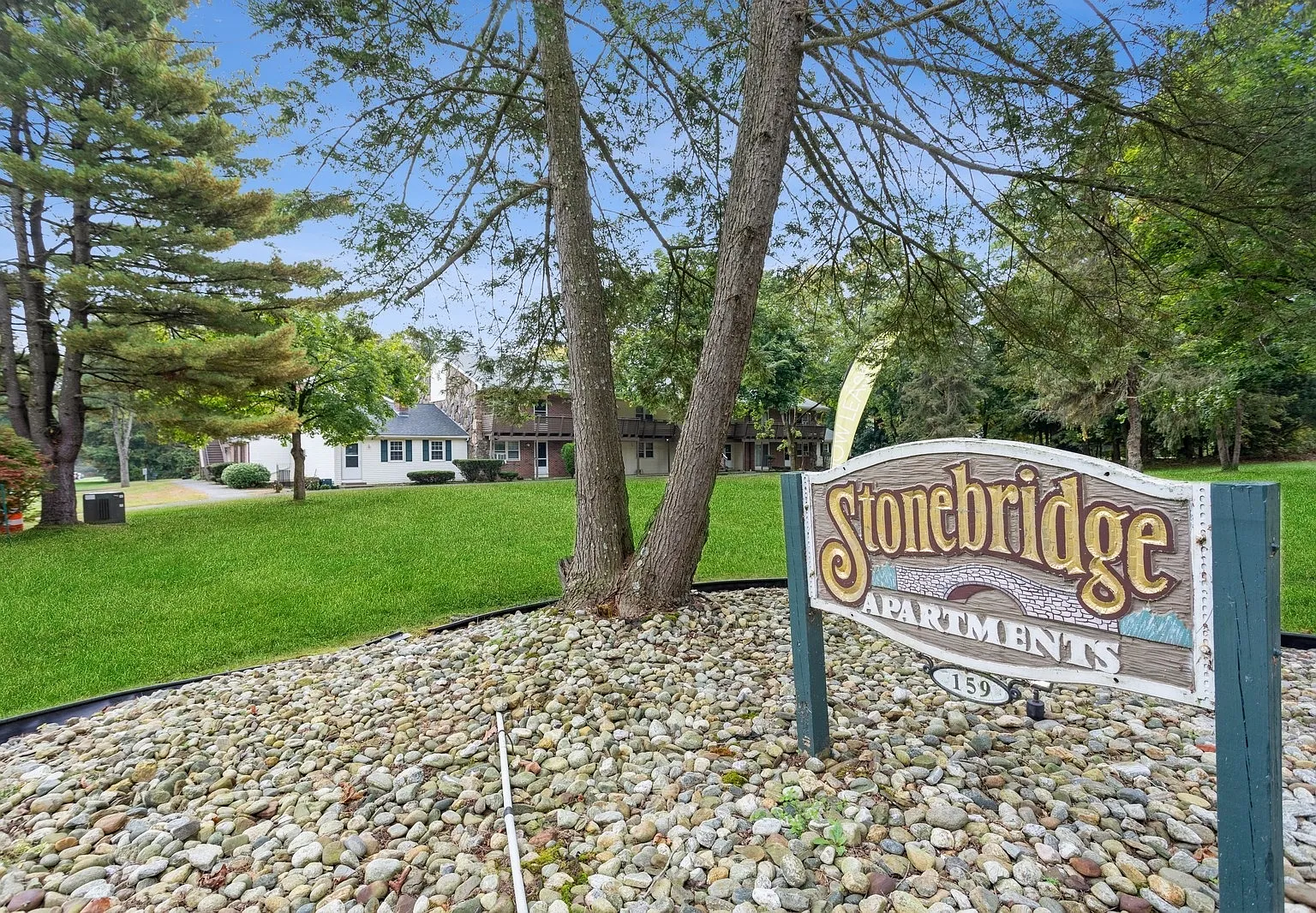 Stonebridge — Photo 1