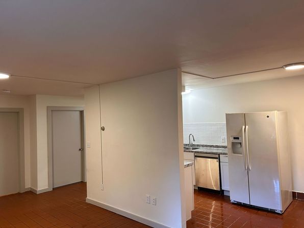 31 Island Rd APT 5