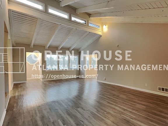 4th image of 252 Paxton Cir