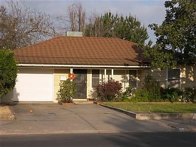 1st image of 20 N Oak Ave