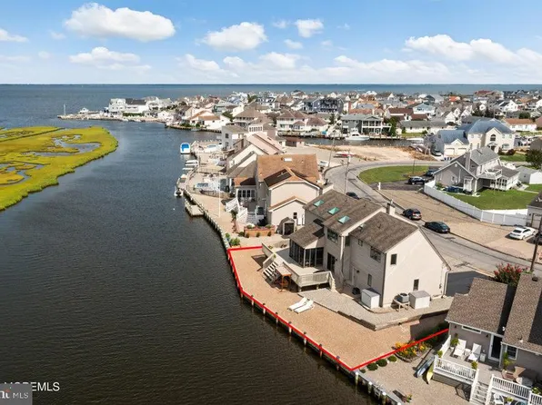 1036 Montauk Dr, Forked River, NJ 08731