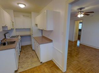 1098 N Dearborn St, Chicago, IL 60610