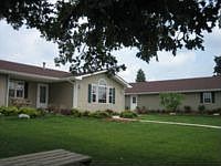 2nd image of 975 Brentwood Dr