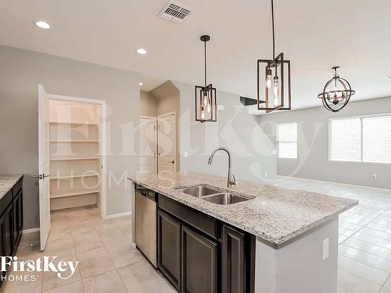 7536 S Circulo Rio Blanco — Photo 5