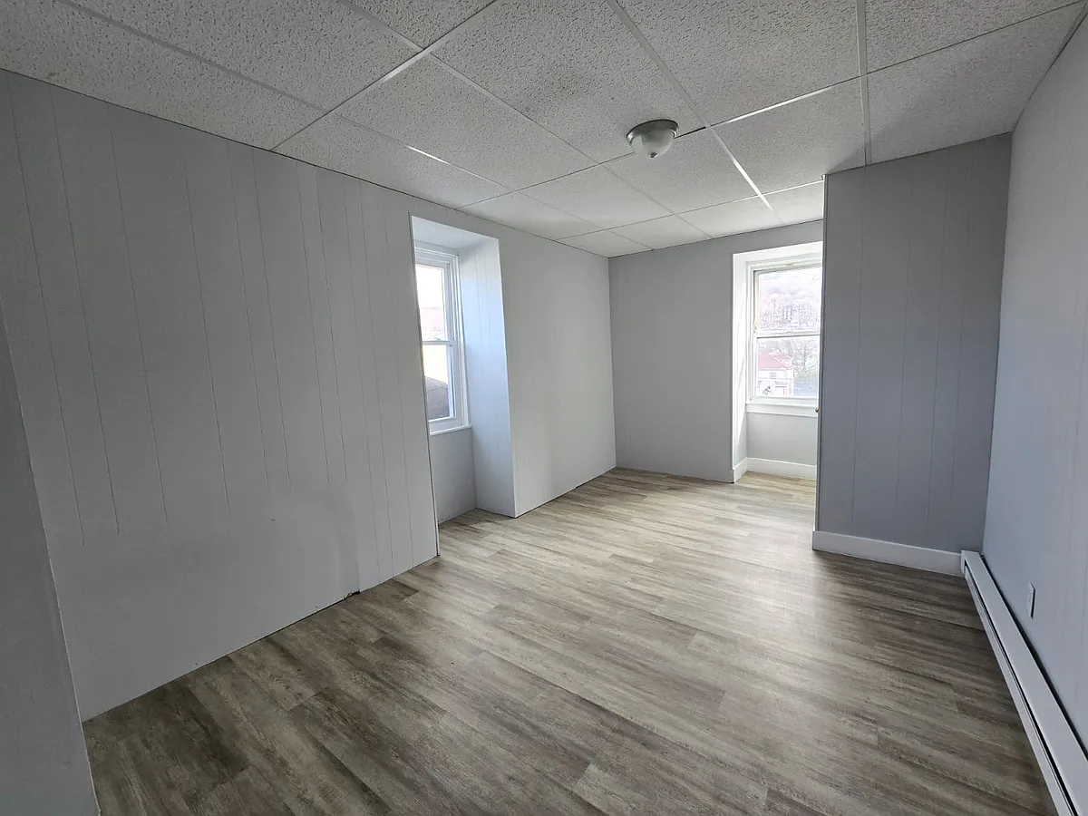Building Photo - 149 W Ridge St #3A