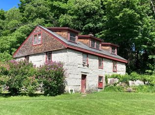 769 Lake Shore Rd, Greensboro, VT 05841