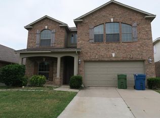 8704 Sagebrush Trl, Aubrey, TX 76227