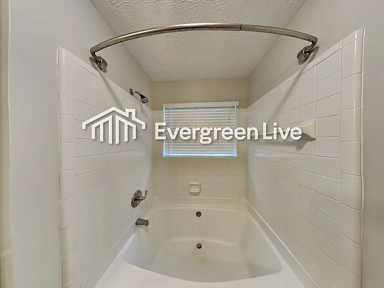 2127 Briar Glen Ln SW — Photo 9