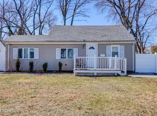 63 Bay Ave, Middletown, NJ 07748